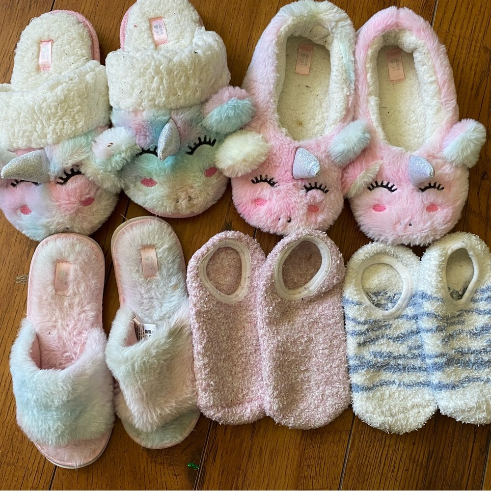 Girls slipper lot size 12/13
